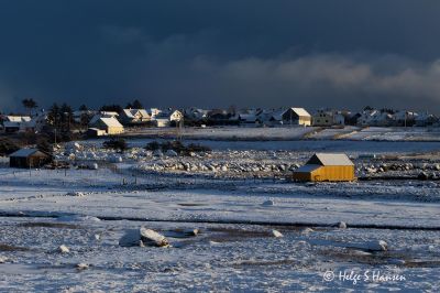 Vågsvollvika med Borhauggården i bakgrunnen
Keywords: Vågsvollvika