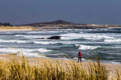 Bølger i kø.
Hanangersanden. Noen ganger må bølgene trekke kølapp for å komme inn til stranden.
Keywords: Hanangersanden