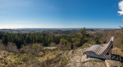 Gaupelandstoppen panorama.
En perfekt stol som passer til alle kropper uansett om man har krum/strak rygg, stor eller liten, tung eller lett, høy eller kort. Noe glemt? 
Keywords: Gaupelandstoppen